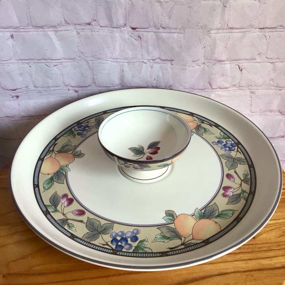 Mikasa Intaglio Garden Harvest Chip and Dip Serveware Set